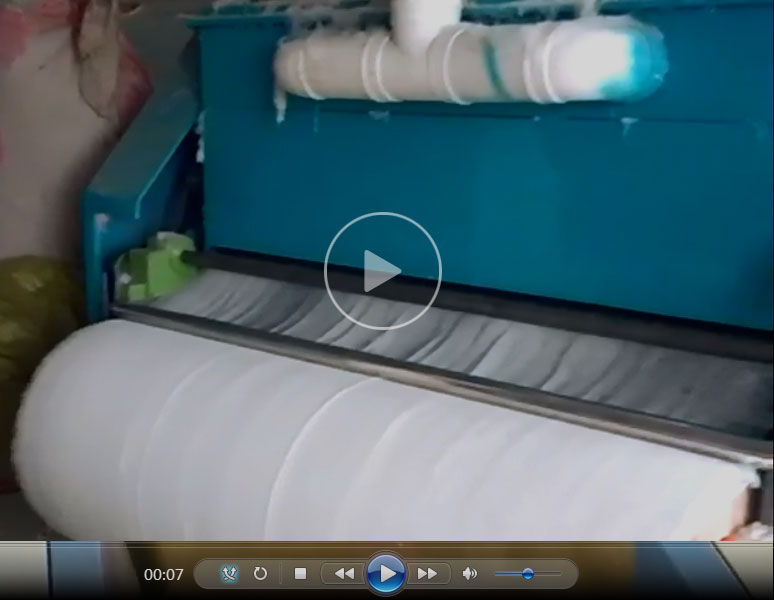 The mini carding machine works on video